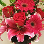 Let the floral design masters at Arjuna Florist create a unique gift for you.